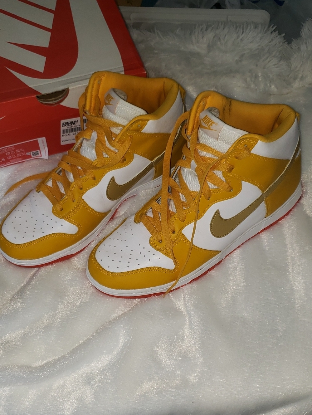 Nike High Top Dunk Sneakers in White & Yellow with Gold Swoosh